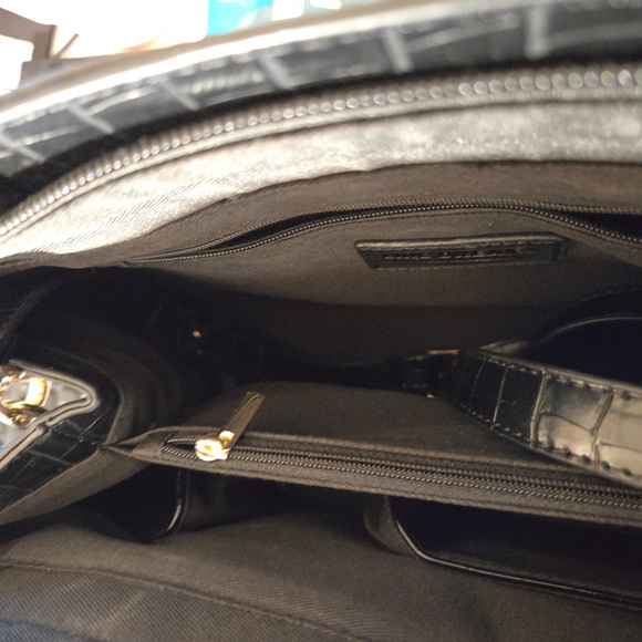 Handbag - Picture 3 of 3